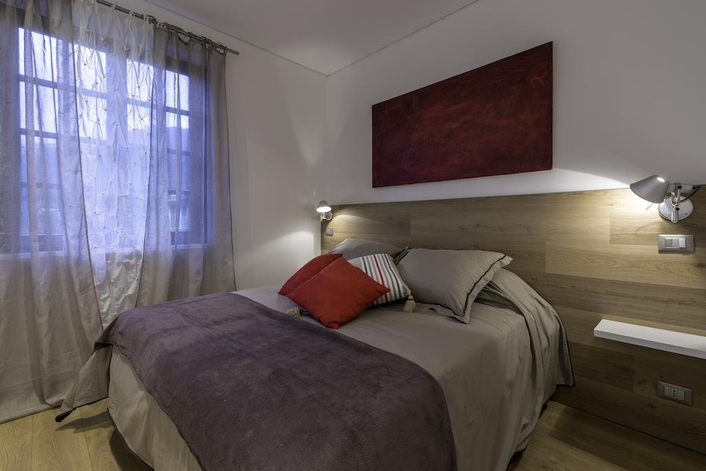 ריקו דל גולפו די ספאציה Apartment Acero Rosso חדר תמונה